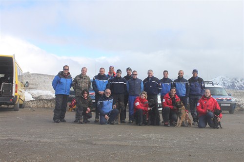 Perros De Búsqueda En Avalanchas . Grem Gendarmerie